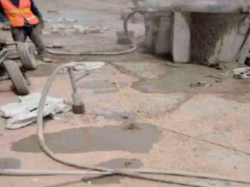 上犹水泥混凝土路面板底注浆技术 路面脱空注浆整治方案